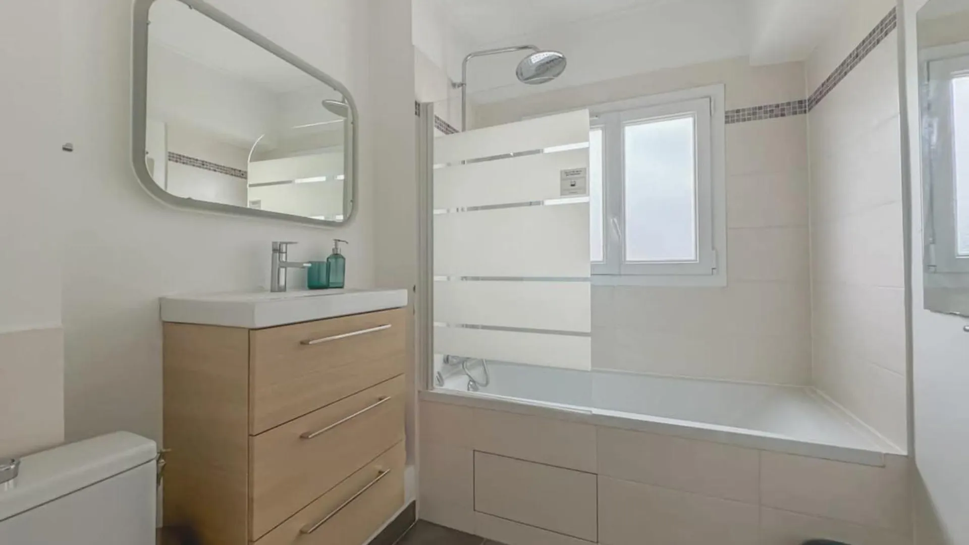 Flexliving - Whole Flat - Losserand Apartment